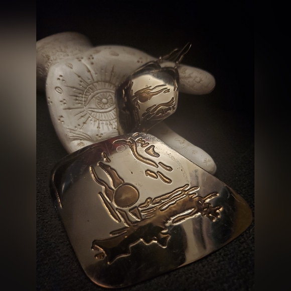 VINTAGE PIECE Matching belt buckle and earring set! - Picture 2 of 5